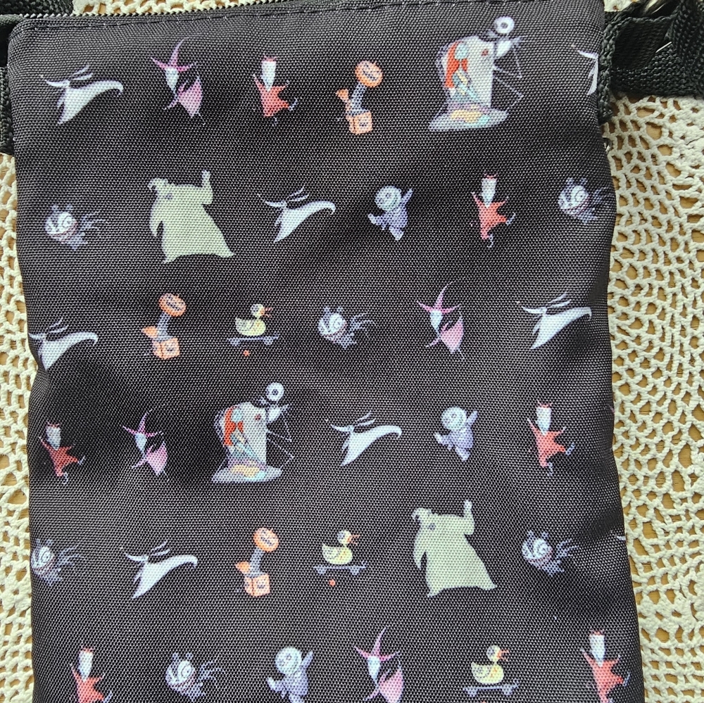 Loungefly Nightmare Before Christmas Characters Passport Crossbody Bag Used - Picture 5 of 13